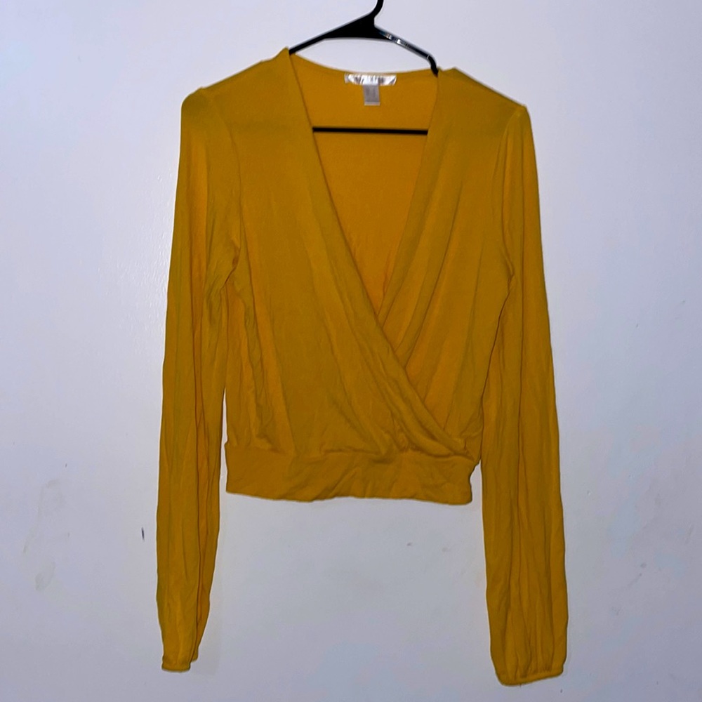 Long sleeve cute yellow top